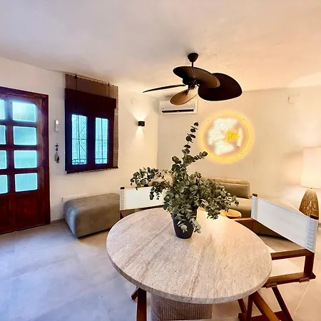 Recien Reformado Tirititran Boutique A Pie De Playa